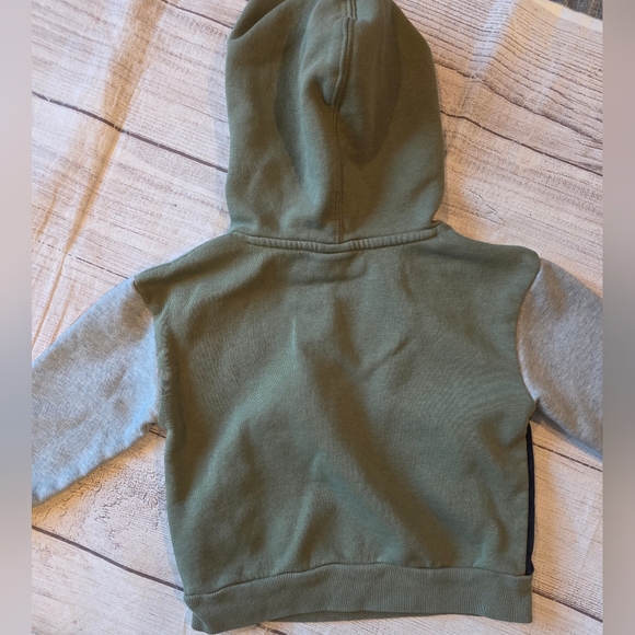 Gap Baby Hoodie Colorblock Size 2 Years In great Pre-owned condition - Picture 5 of 5